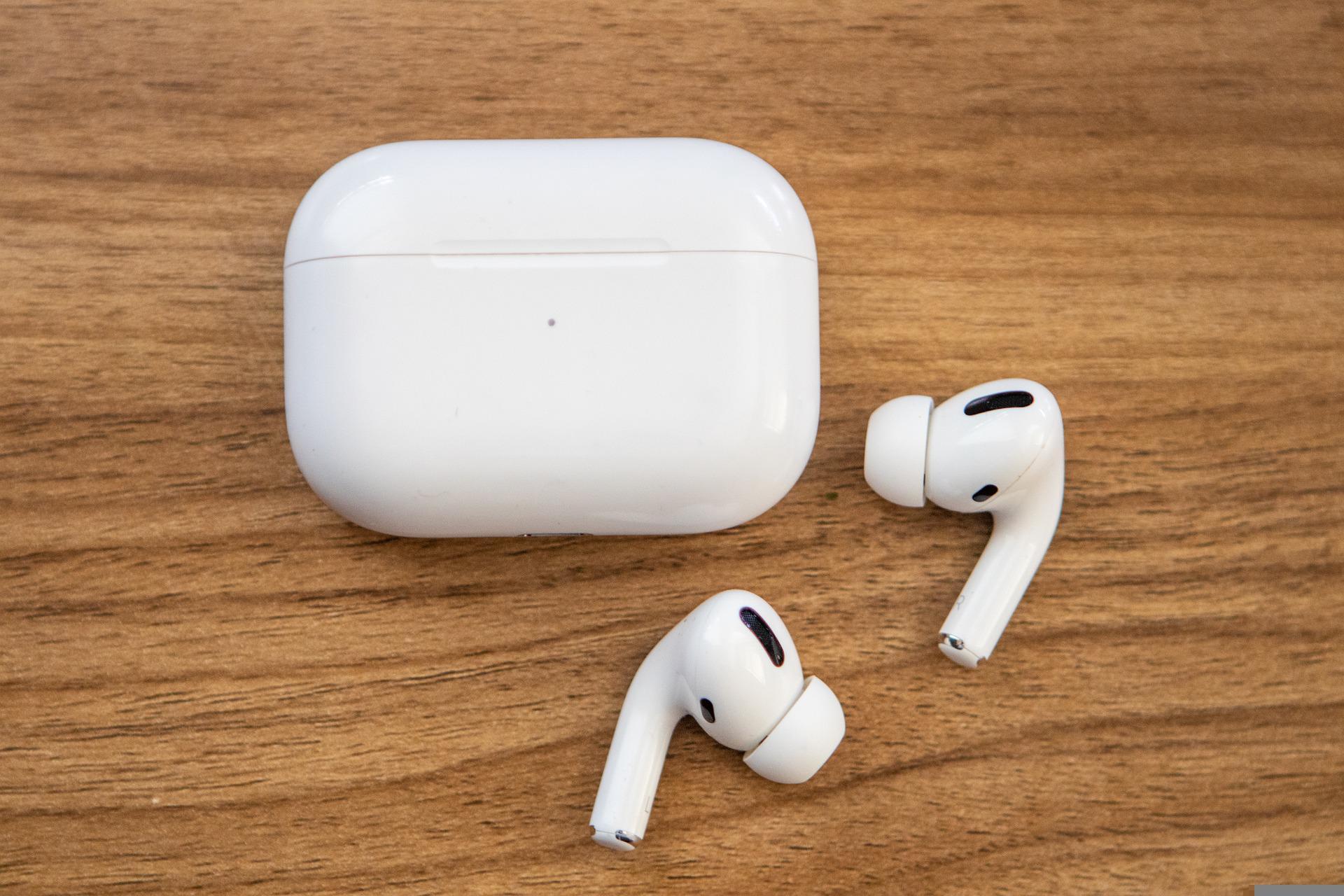 苹果最新蓝牙耳机，AirPods Pro 2——音乐与科技的完美融合